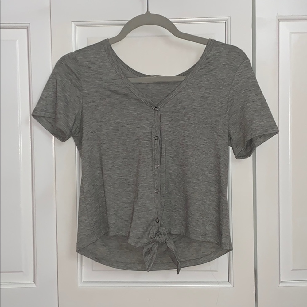 gray top